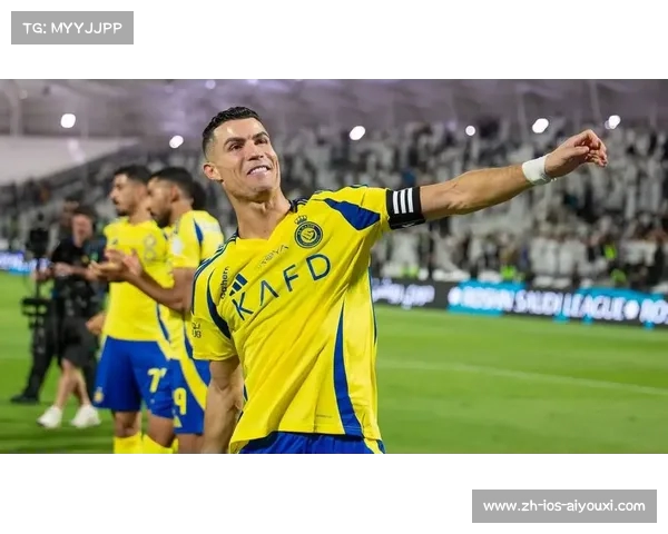 C罗在场上耀眼表现难掩替代者无功冷淡态势 C罗在场上耀眼表现难掩替代者无功冷淡态势